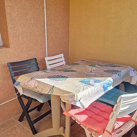 Appartement Confortable T2 Pour 4 Avec Clim Et Garage - Fr-1-610-120